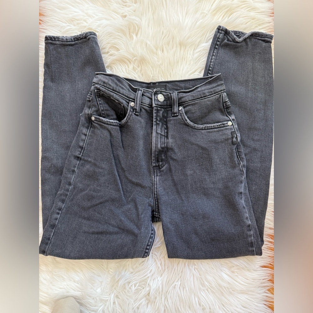 Silver Jeans Women's Dark Gray Straight Leg Jeans